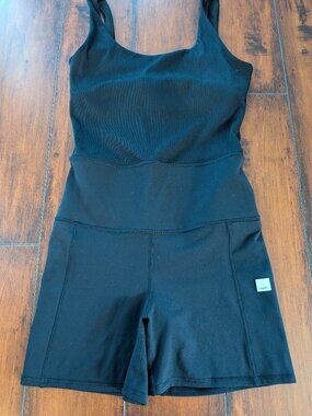 Vuori Ribbed Studio Onesie